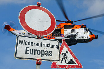 olische Schilder Wiederaufruestung Europas