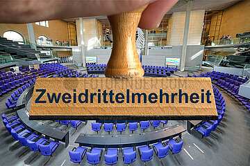 Symbolischer Stempel Zweidrittelmehrheit