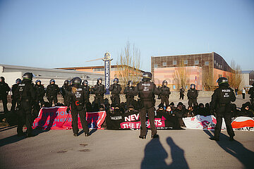 Blockade und Demonstration gegen den politischen Aschermittwoch der AfD in Osterhofen