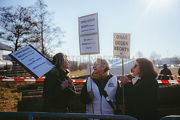 Blockade und Demonstration gegen den politischen Aschermittwoch der AfD in Osterhofen