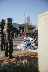 Blockade und Demonstration gegen den politischen Aschermittwoch der AfD in Osterhofen