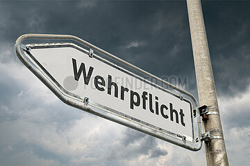 Symbolischer Wegweiser Wehrpflicht