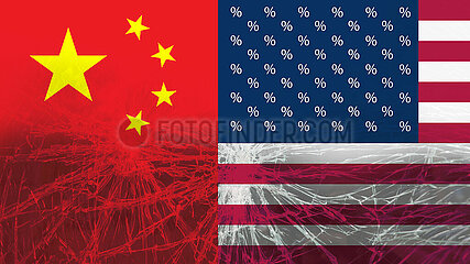 Flagge der Volksrepublik China neben manipulierter Flagge der USA