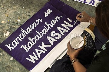 Women artist prepares for International Women’s Day