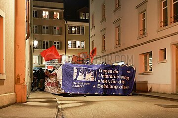 Unbewilligte Demo zum Weltfrauentag in Winterthur