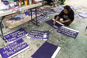Women artist prepares for International Women’s Day