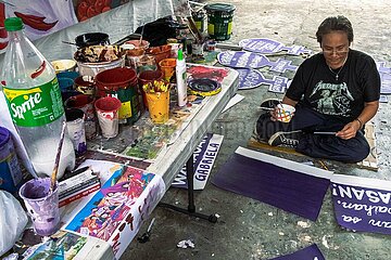 Women artist prepares for International Women’s Day