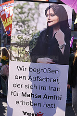 Demonstranten in Hannover am 08.03.2025 zum Feministischen Kampftag