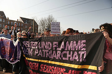 Demonstranten in Hannover am 08.03.2025 zum Feministischen Kampftag