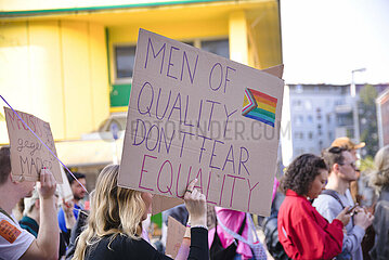 Demonstranten in Hannover am 08.03.2025 zum Feministischen Kampftag