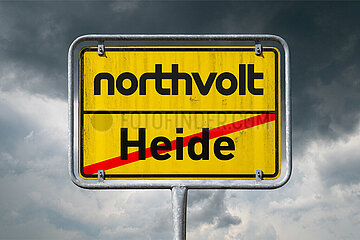 Symbolisches Ortsschild Northvolt - Heide