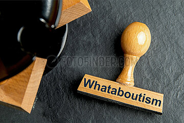 Symbolischer Stempel Whataboutism