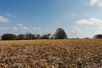 Milde Temperaturen und sonniges Wetter am Egelsberg in Krefeld