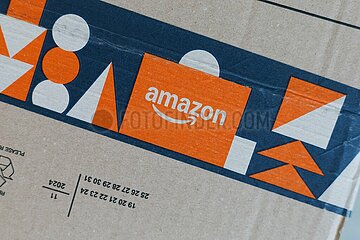 Amazon testet neue Gebühren für verpackte Retouren.