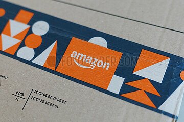 Amazon testet neue Gebühren für verpackte Retouren.