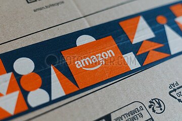 Amazon testet neue Gebühren für verpackte Retouren.