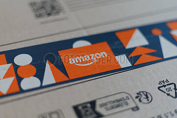 Amazon testet neue Gebühren für verpackte Retouren.