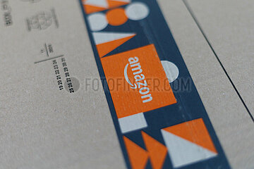 Amazon testet neue Gebühren für verpackte Retouren.