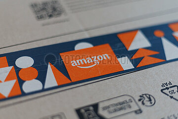 Amazon testet neue Gebühren für verpackte Retouren.