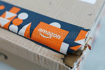 Amazon testet neue Gebühren für verpackte Retouren.