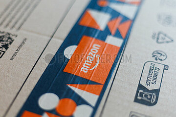 Amazon testet neue Gebühren für verpackte Retouren.