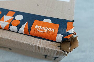 Amazon testet neue Gebühren für verpackte Retouren.