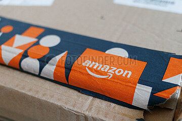 Amazon testet neue Gebühren für verpackte Retouren.