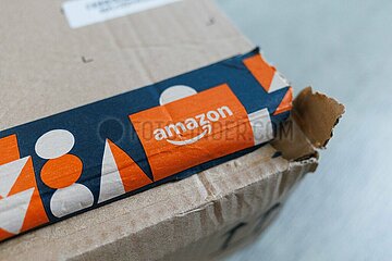 Amazon testet neue Gebühren für verpackte Retouren.