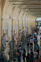 Vatikanstadt  Italien  Menschen im Chiaramonti Museum