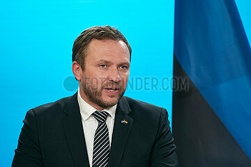 Berlin  Deutschland - Der estnische Aussenminister Margus Tsahkna bei einer Pressekonferenz im Aussenministerium.