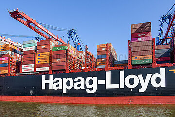 Hamburg Express am Terminal Burchardkai