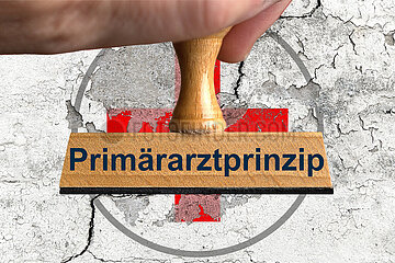 Symbolischer Stempel Primaerarztprinzip