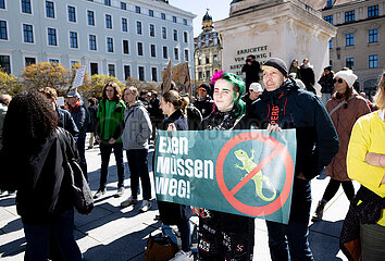 Protest gegen Exen und Ausfragen in München