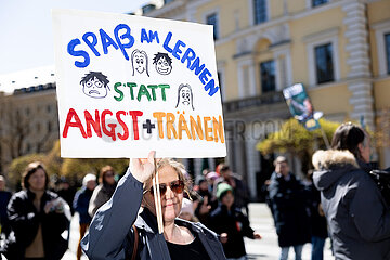 Protest gegen Exen und Ausfragen in München