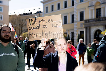Protest gegen Exen und Ausfragen in München