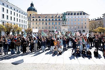 Protest gegen Exen und Ausfragen in München