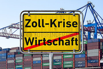 Symbolisches Ortsschild Zoll-Krise - Wirtschaft