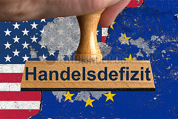 Symbolischer Stempel Handelsdefizit