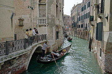 Venedig  Venetien  Italien  ITA - Gondolieri