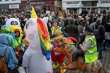 Deutschland  Bremen - Der 40. Bremer Samba-Karneval im Stadtteil Ostertor  in Bremen auch genannt Viertel