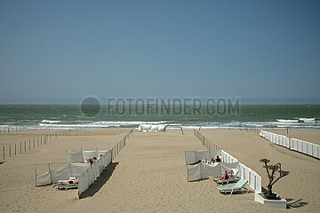 De Haan  Belgien  BE - Nordsee-Strand