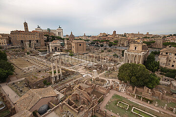 Rom  Latium  Italien  ITA - Forum Romanum