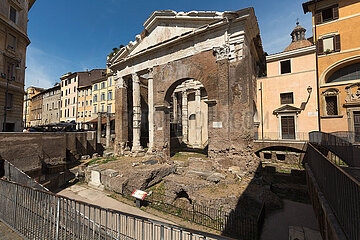 Rom  Latium  Italien  ITA - Der Komplex des Portico d Ottavia