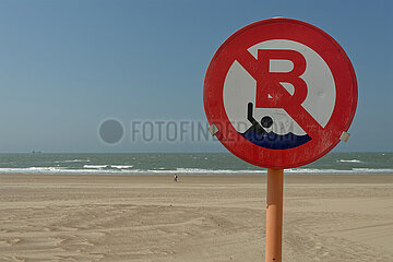 De Haan  Belgien  BE - Nordsee-Strand