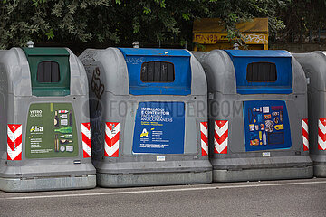 Florenz  Toskana  Italien  ITA - Container fuer Muelltrennung