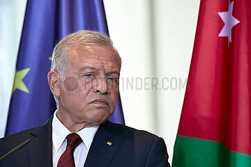 Berlin  Deutschland - Koenig Abdullah II. Ibn Al-Hussein bei einer Pressekonferenz im Kanzleramt.