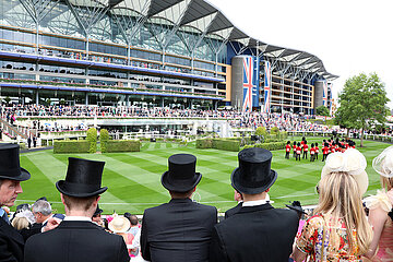 Royal Ascot  Audience at the racecourse