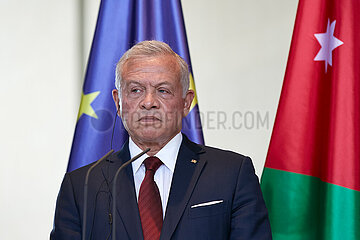 Berlin  Deutschland - Koenig Abdullah II. Ibn Al-Hussein bei einer Pressekonferenz im Kanzleramt.