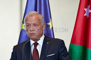 Berlin  Deutschland - Koenig Abdullah II. Ibn Al-Hussein bei einer Pressekonferenz im Kanzleramt.
