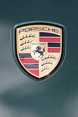 Magdeburg  Deutschland  Logo des Automobilherstellers Porsche